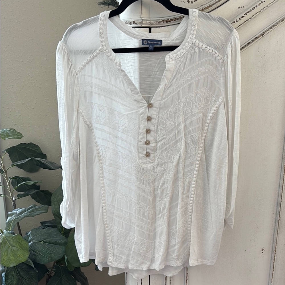 Democracy 2X White 3/4 Sleeve Rayon Blouse Beach Resort Vacation Cruise
